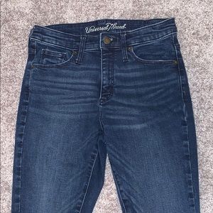 Universal Thread High Rise Skinny Size 4
